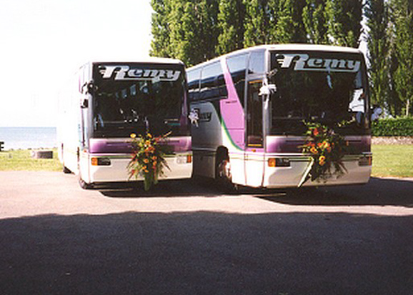 ancien-car-bus-mariage-voyages-remy