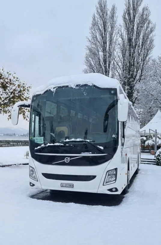 Car Rémy sous la neige à Lausanne
