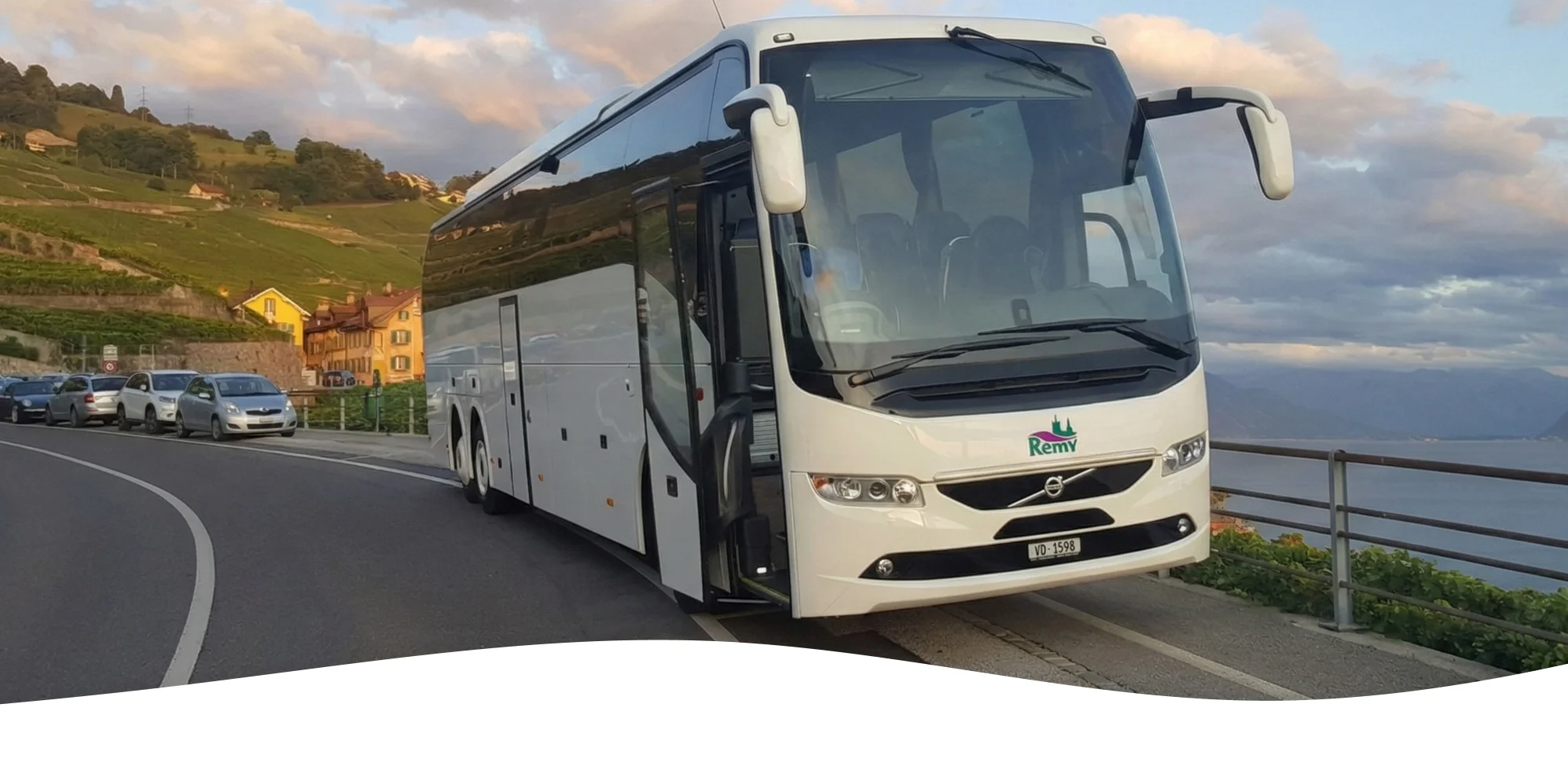 Autocar Rémy dans le Lavaux