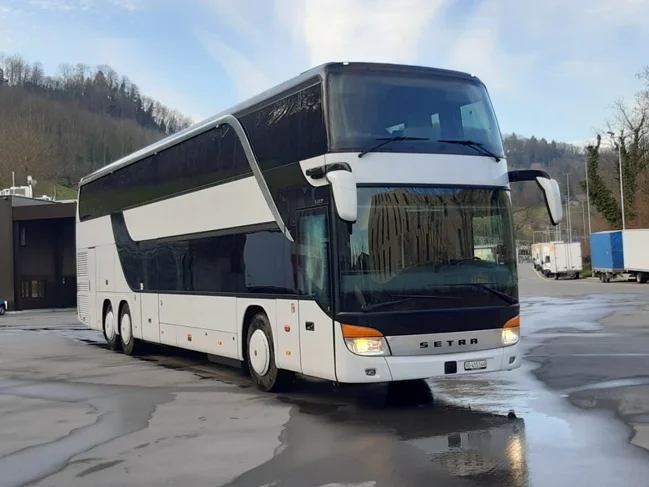 Grand autocar Voyages Rémy Lausanne – 52 à 80 places