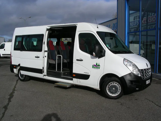 Minibus transport groupe Lausanne Rémy