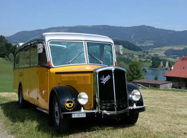 Véhicule oldtimer Voyages Rémy Lausanne